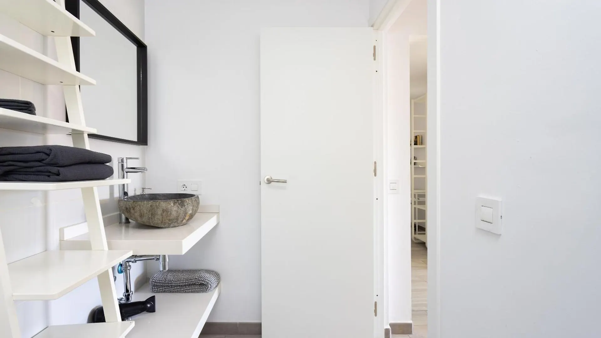 Minimalist Home La Pecera Costa Adeje  Spanje